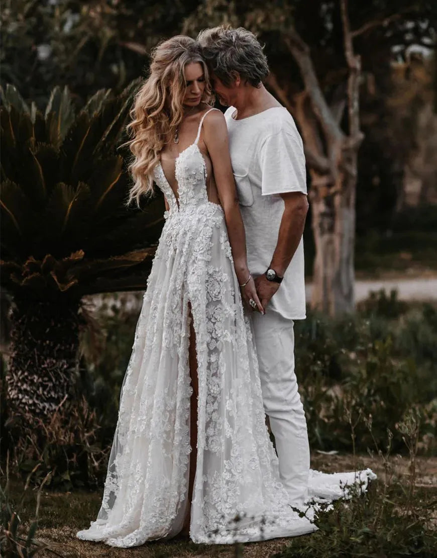 A-Linie Spaghettiträger Spitze Strand Brautkleid mit Schlitz 