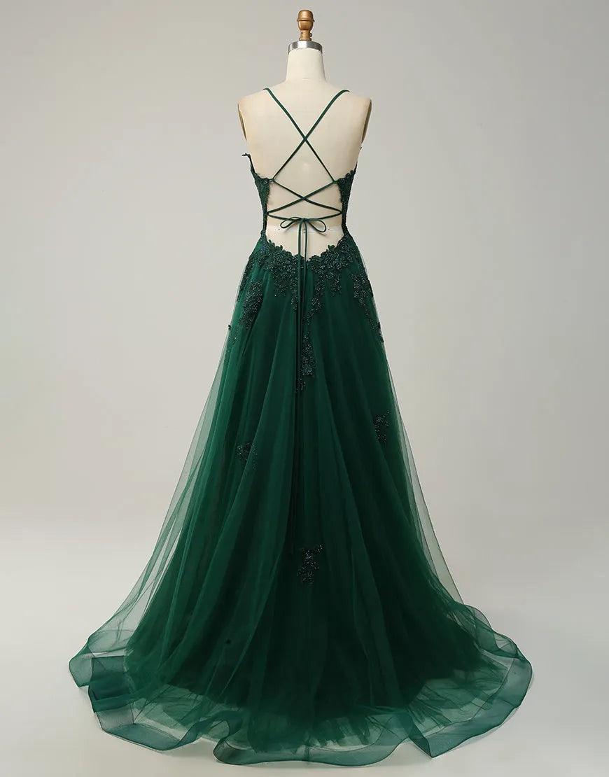 Vestido de fiesta largo con abertura, tirantes finos, apliques y tul en forma de A