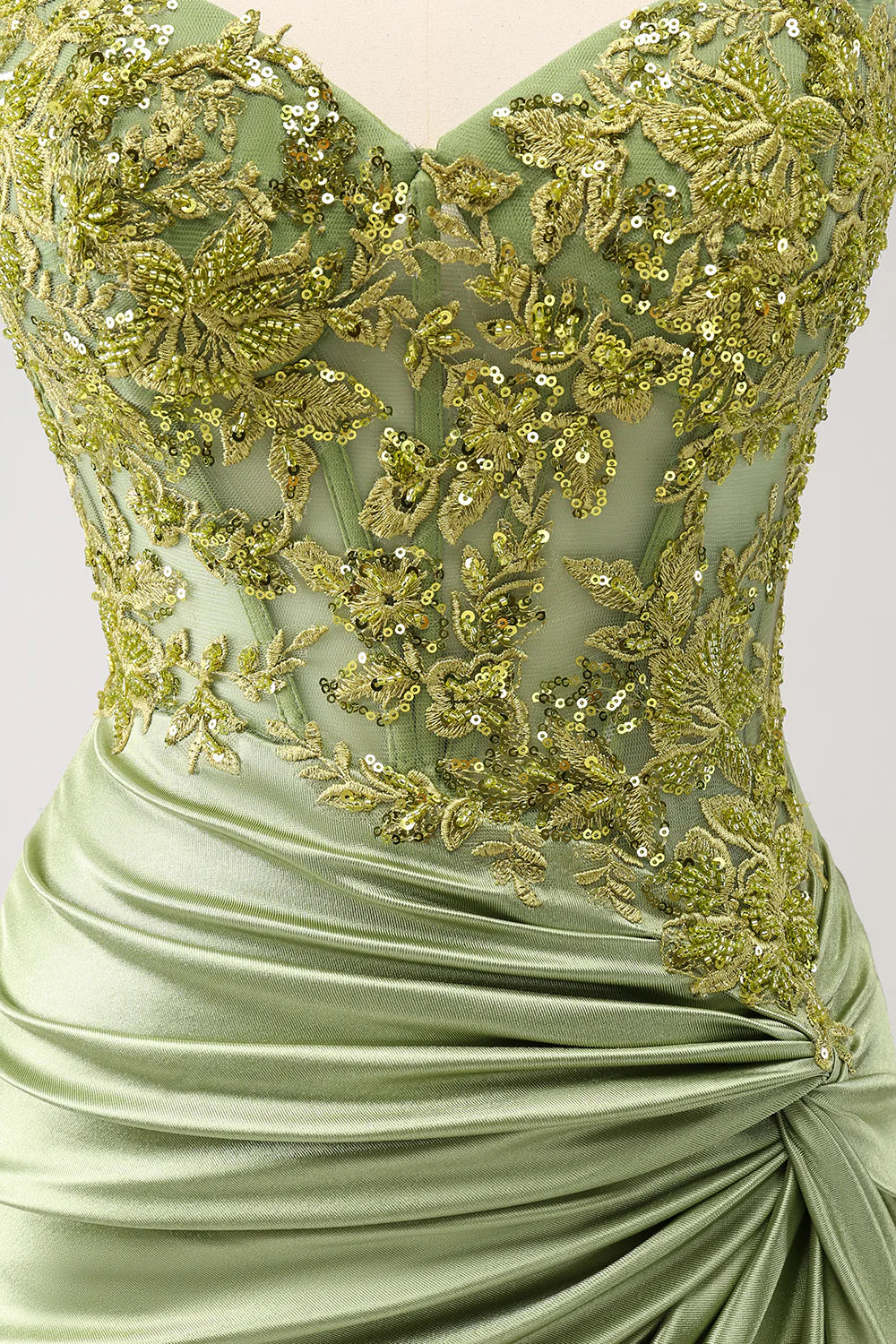 Sparkly Lace-Up Back Appliques Pleated Homecoming Dress