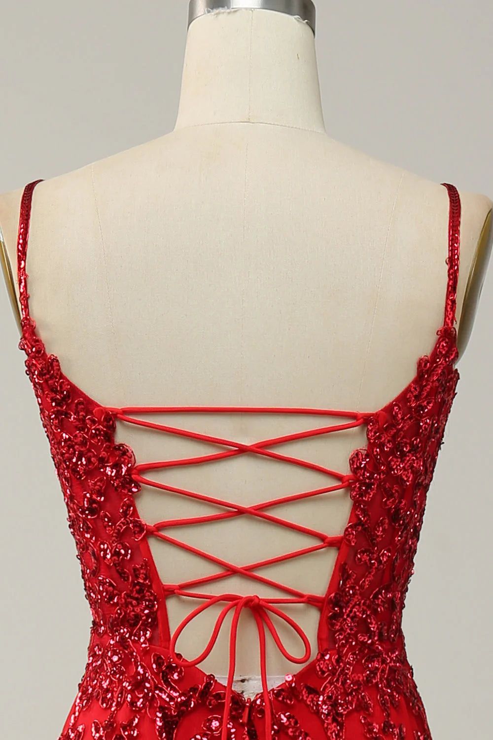 Vestido de fiesta largo de sirena con tirantes finos y lentejuelas azul real con abertura frontal