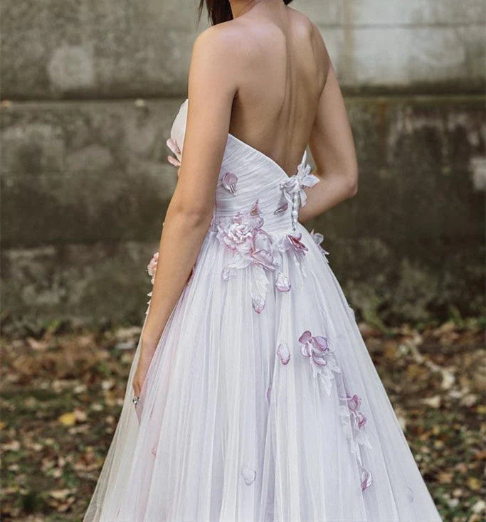 Line Tulle Strapless Sweetheart Wedding Dresses With 3D Flowers