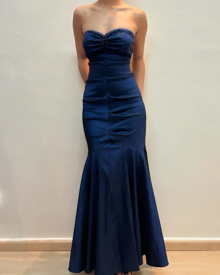 Elegant Dark Blue Satin Strapless Sweetheart Beaded Mermaid Evening Dresses