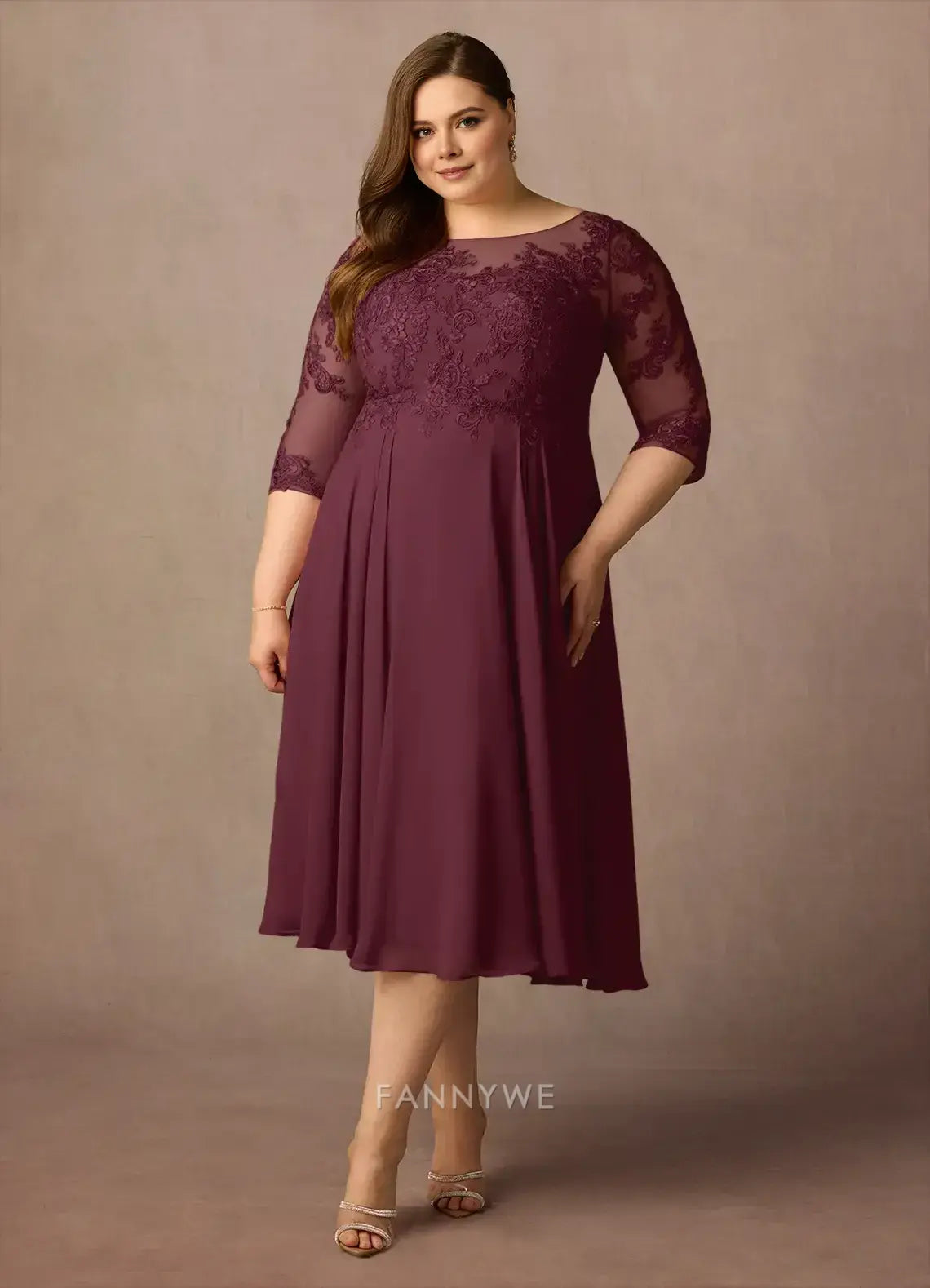 Elegant Plus Size Round Neck Lace Appliqué Three-Quarter Sleeve Chiffon A-Line Midi Dress Mother of the Bride Dress