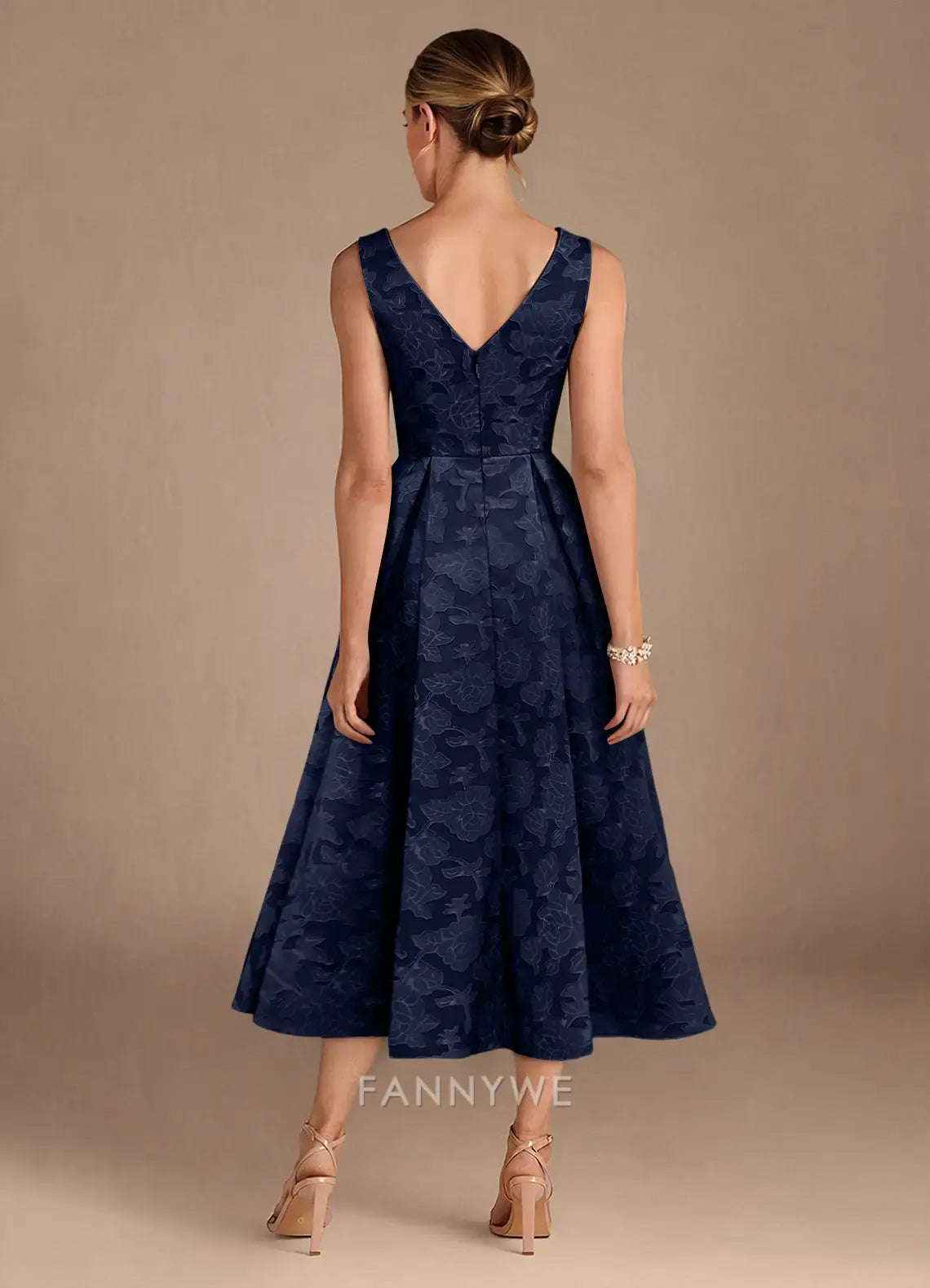 Elegant Sleeveless Floral Jacquard A-Line Midi Dress Mother of the Bride Dress