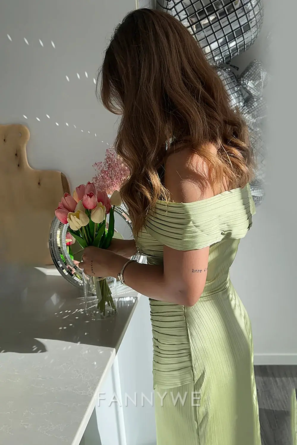 FannyWe Elegant Metallic Satin Green Off The Shoulder Sheath Red Carpet Dress formal wear dresses