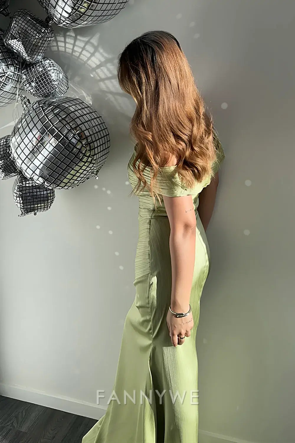 FannyWe Elegant Metallic Satin Green Off The Shoulder Sheath Red Carpet Dress formal wear dresses