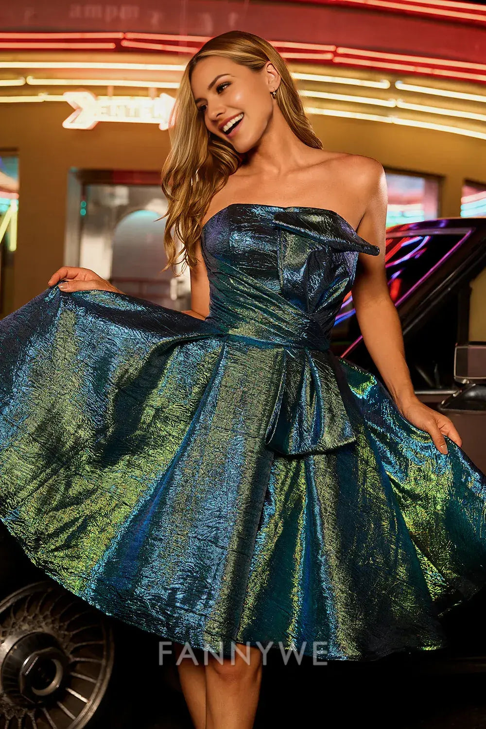 FannyWe Elegant Sparkly Peacock Green Metallic Strapless Short Homecoming Dress