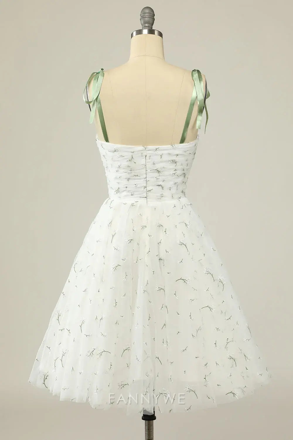 FannyWe Elegant Stylish Spaghetti Straps White Short Homecoming Dress with Embroidery hot sale