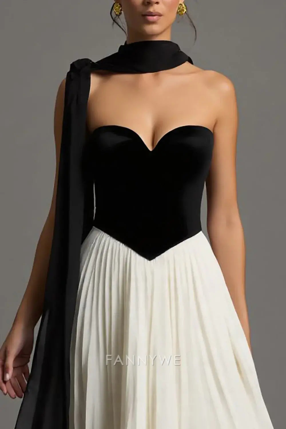 FannyWe Simple Evening Dresses Black and White Chiffon Sweetheart A Line Pleated Long Formal Dress hot sale
