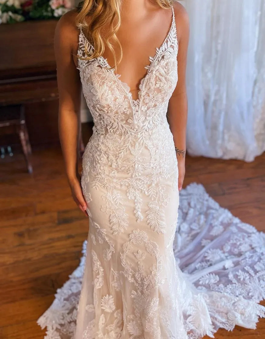Gorgeous Mermaid Spaghetti Straps Key Hole Back Wedding Dress