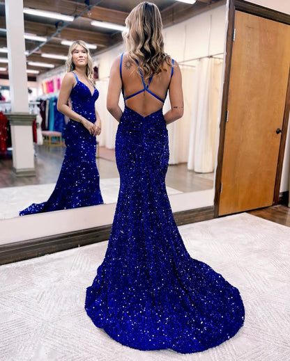 Meerjungfrau-Ballkleid mit V-Ausschnitt und Hofschleppe und Pailletten