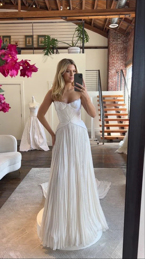 Gorgeous Strapless A-Line White Pleated Chiffon Floor-Length Long Wedding Dresses