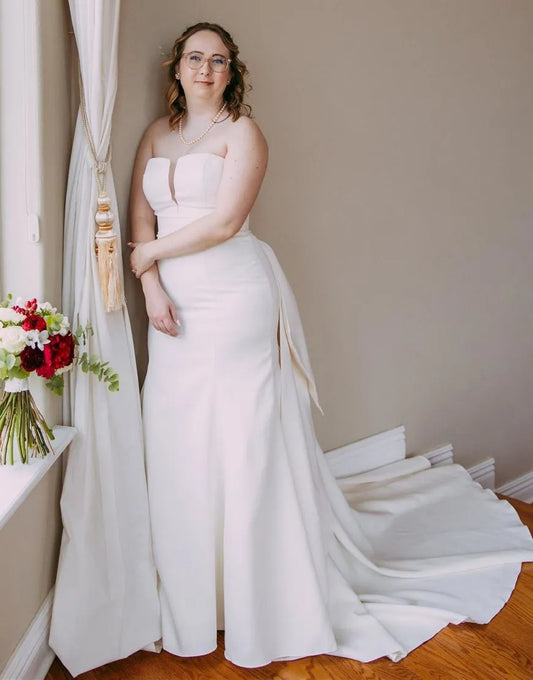 Meerjungfrau-Brautkleid aus Satin mit trägerlosem Korsett und Schleife 