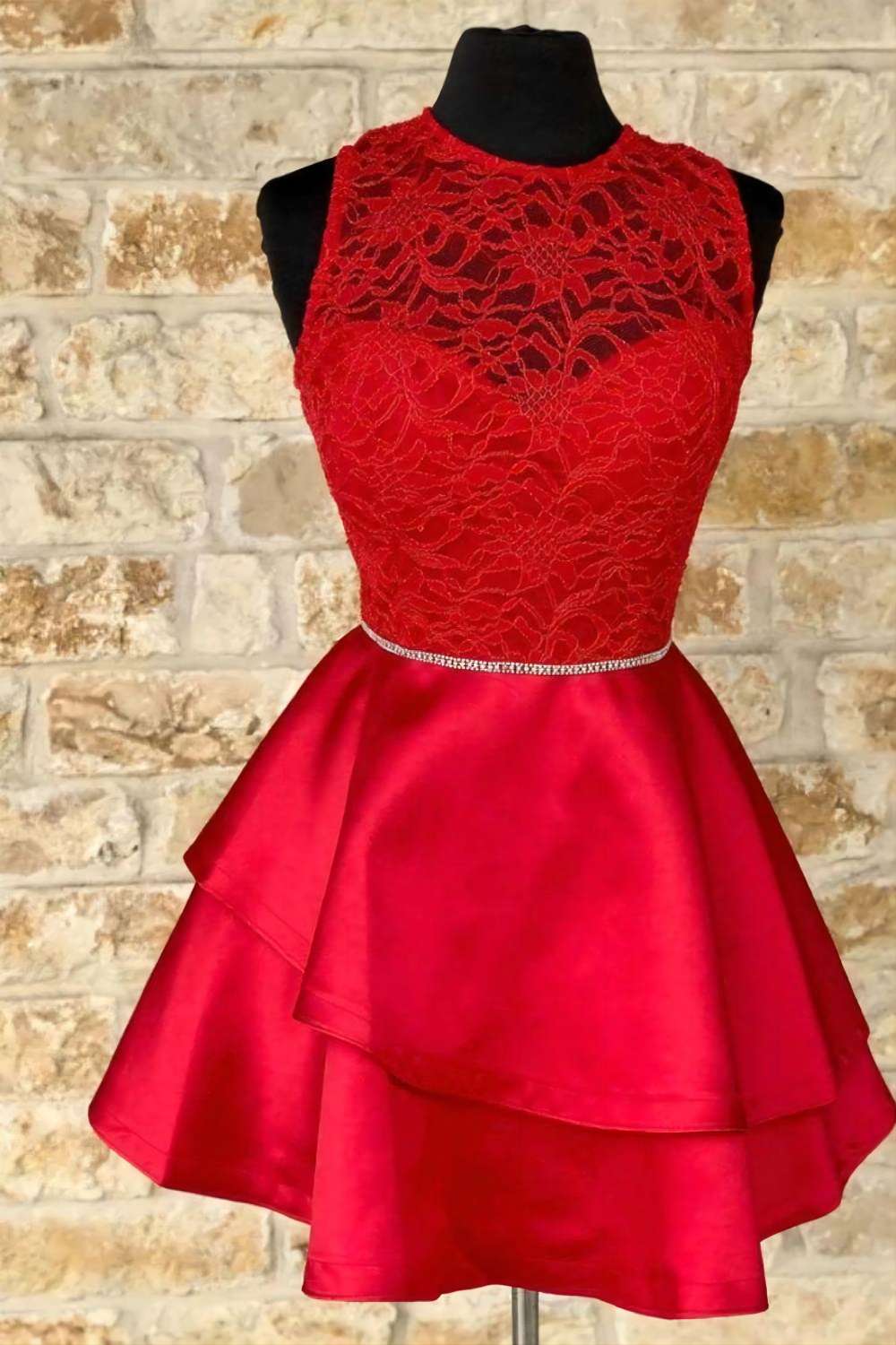 Rotes A-Linien-Heimkehrkleid aus Satin und Spitze mit Gürtel