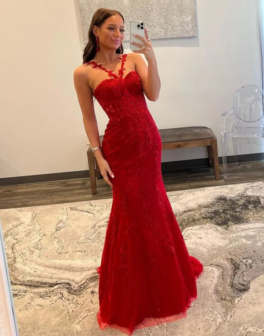 Vestido de fiesta con apliques de encaje de sirena y tirantes finos