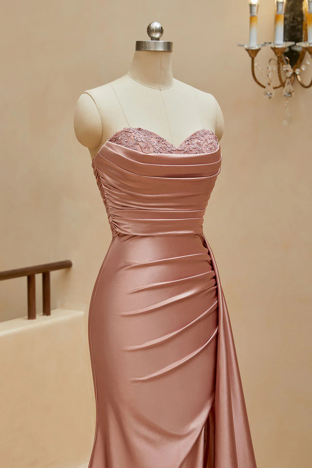 Vestidos de fiesta de satén con escote corazón y corte sirena