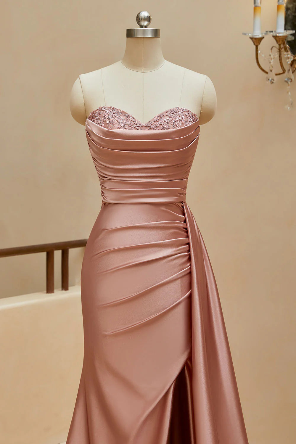 Vestidos de fiesta de satén con escote corazón y corte sirena