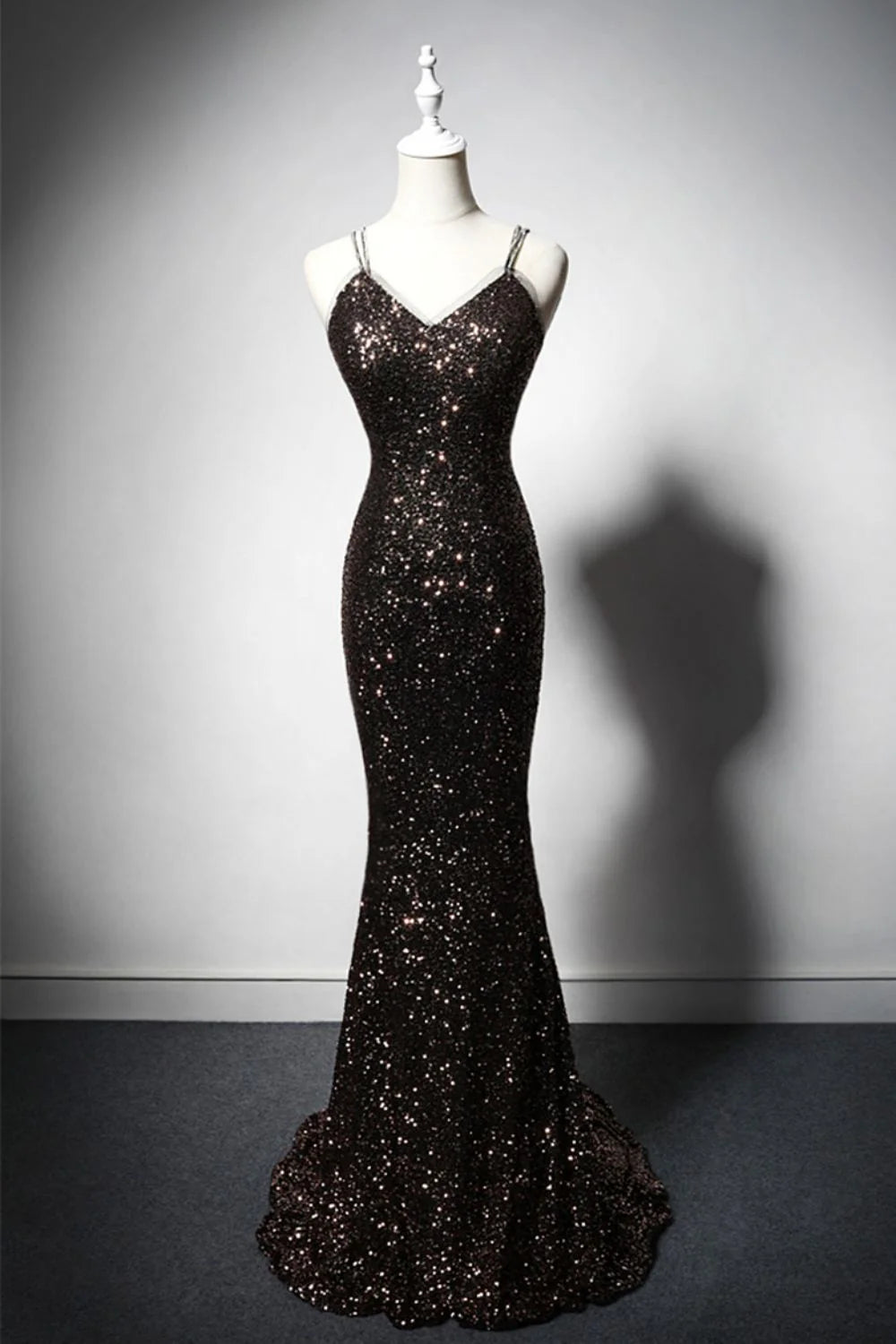 Vestido de fiesta largo con espalda descubierta y corte sirena