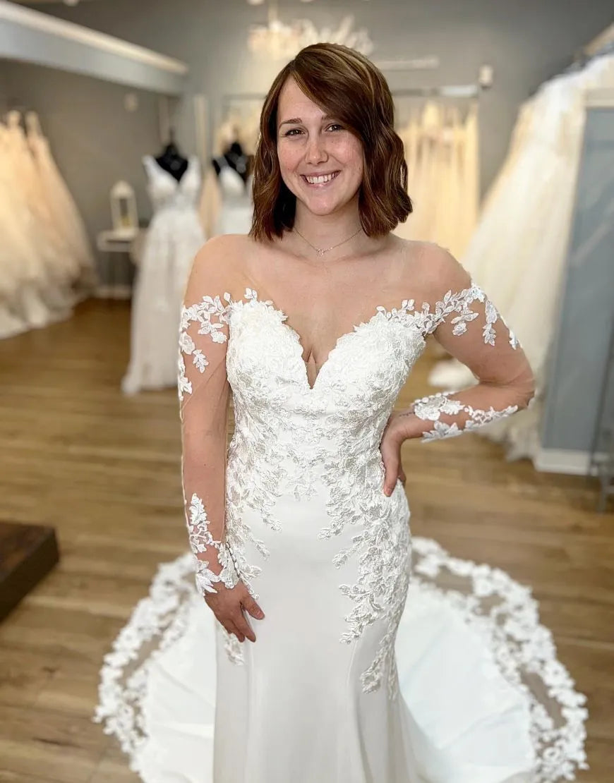 Vestido de novia sexy de satén con escote en V y mangas largas y apliques de sirena 