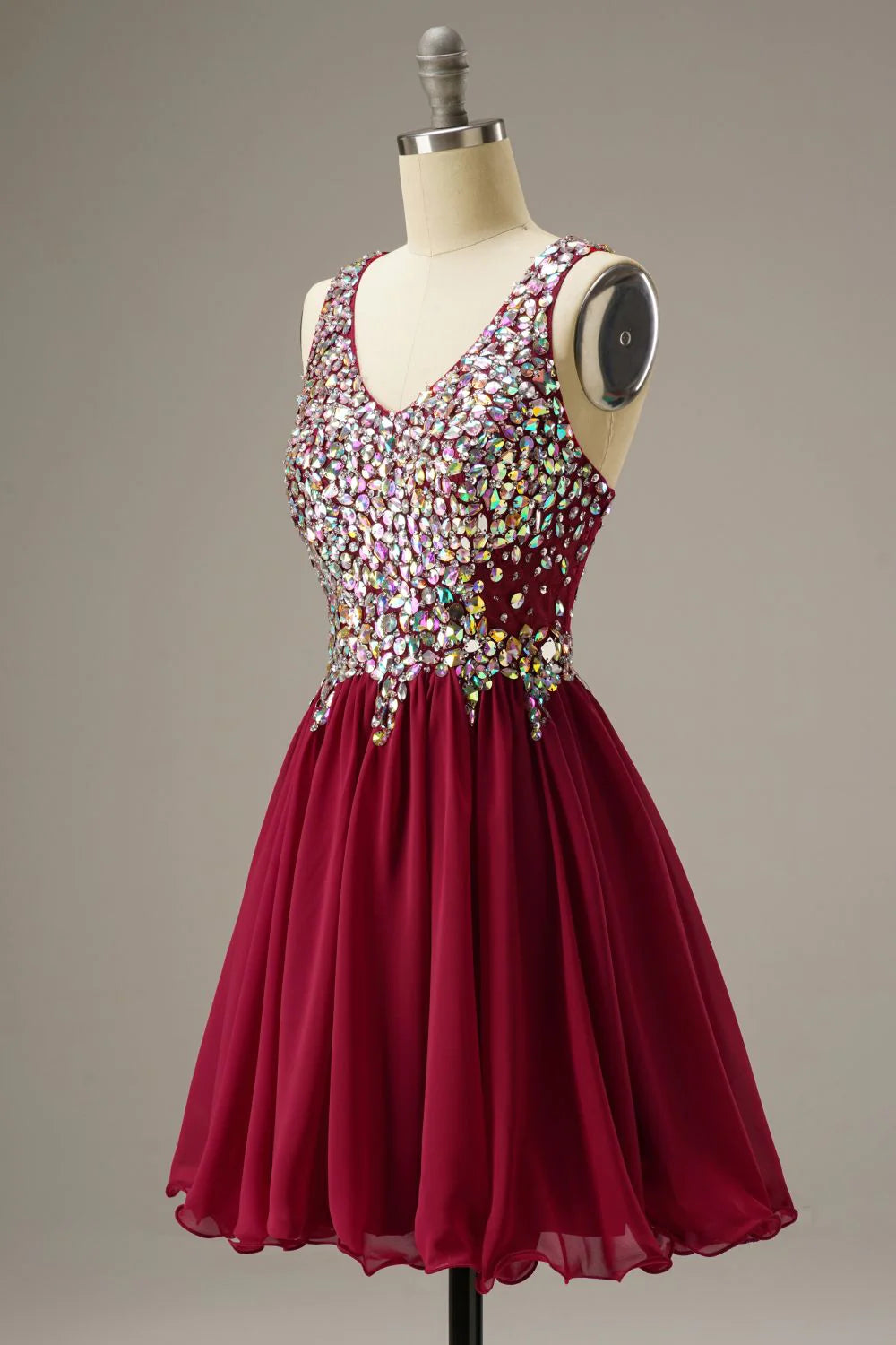 Vestido corto de fiesta mini con cuentas de cristal