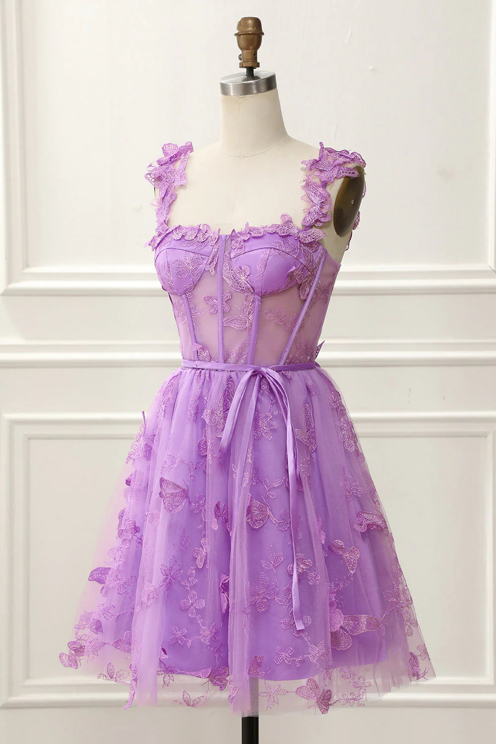 Vestidos de fiesta cortos/mini con tirantes finos y corte en A de tul con diseño de mariposa 