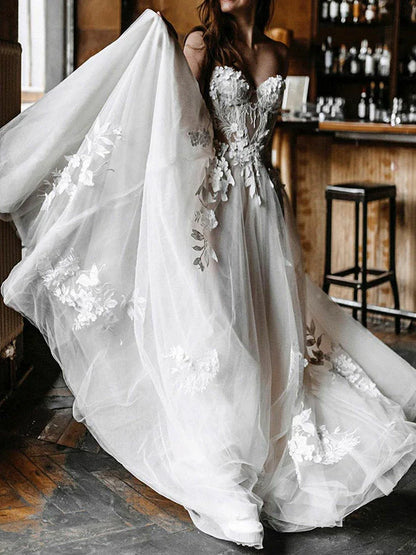 A Line Tulle With Applique Wedding Dresses