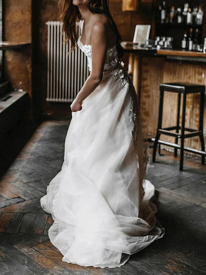 A Line Tulle With Applique Wedding Dresses