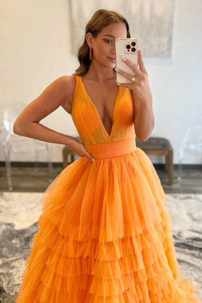 Langes Ballkleid aus Tüll in A-Linie mit V-Ausschnitt