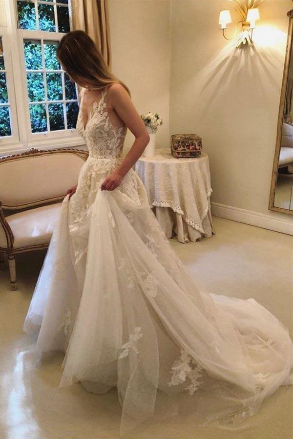 A-Line Tulle V Back Wedding Dresses V Neck Lace Appliques Bridal Gown