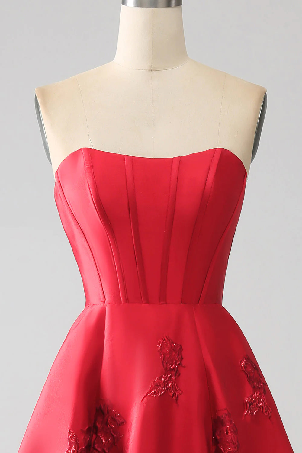 Elegante vestido de fiesta largo rojo oscuro sin tirantes, corte princesa, con flores 3D