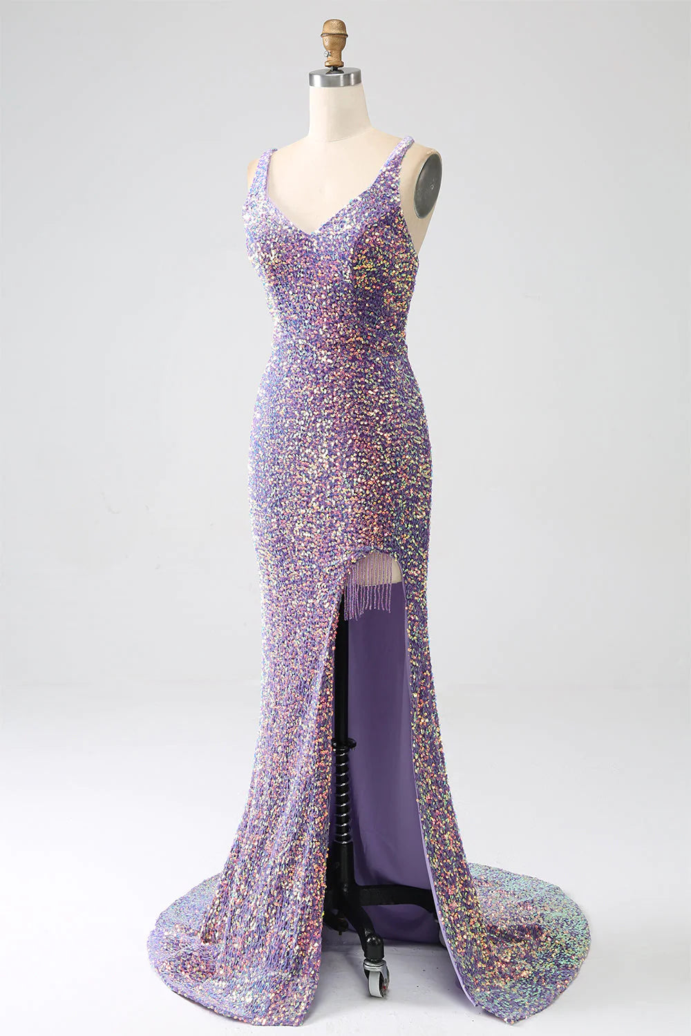 Vestido de fiesta de sirena brillante con lentejuelas en morado claro y abertura