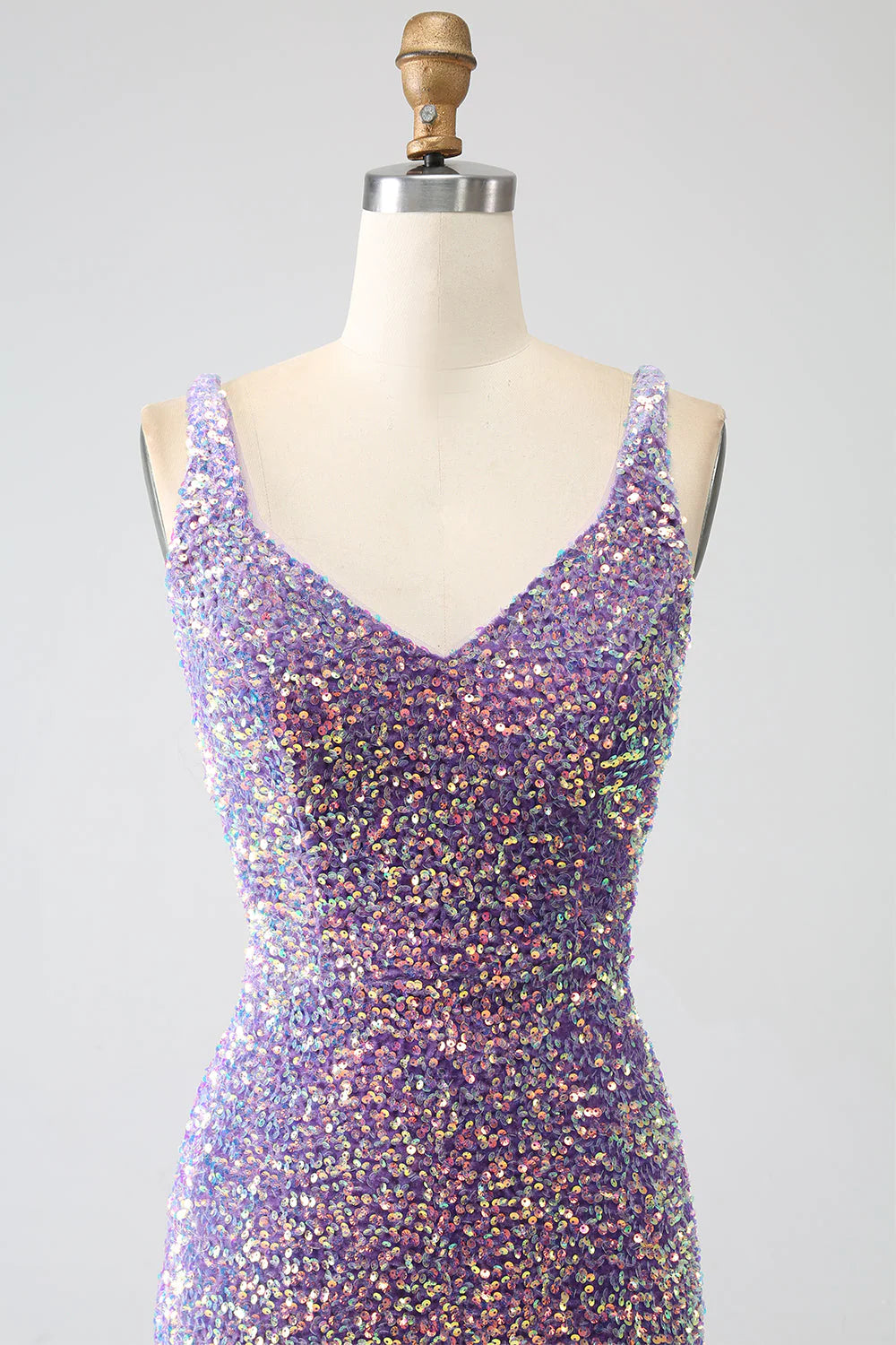 Vestido de fiesta de sirena brillante con lentejuelas en morado claro y abertura