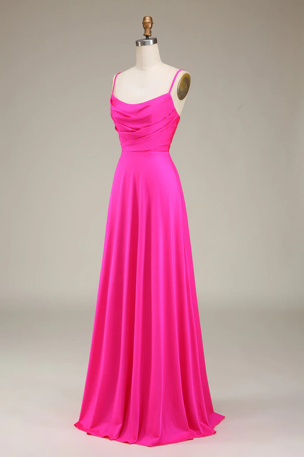 Vestido de fiesta de corte A con tirantes finos en color rosa intenso y plisado