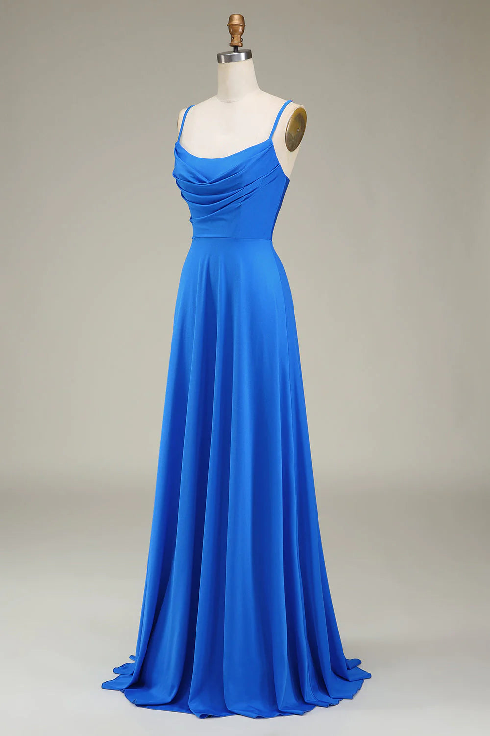 Vestido de fiesta de corte A con tirantes finos en color rosa intenso y plisado