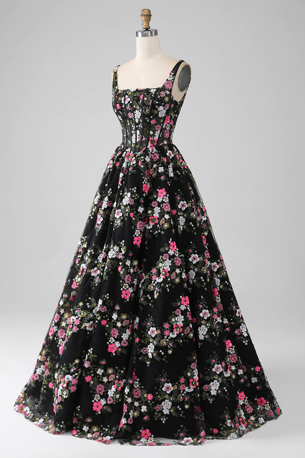 Encantador vestido de fiesta con escote cuadrado, corte A y corsé color champán con apliques