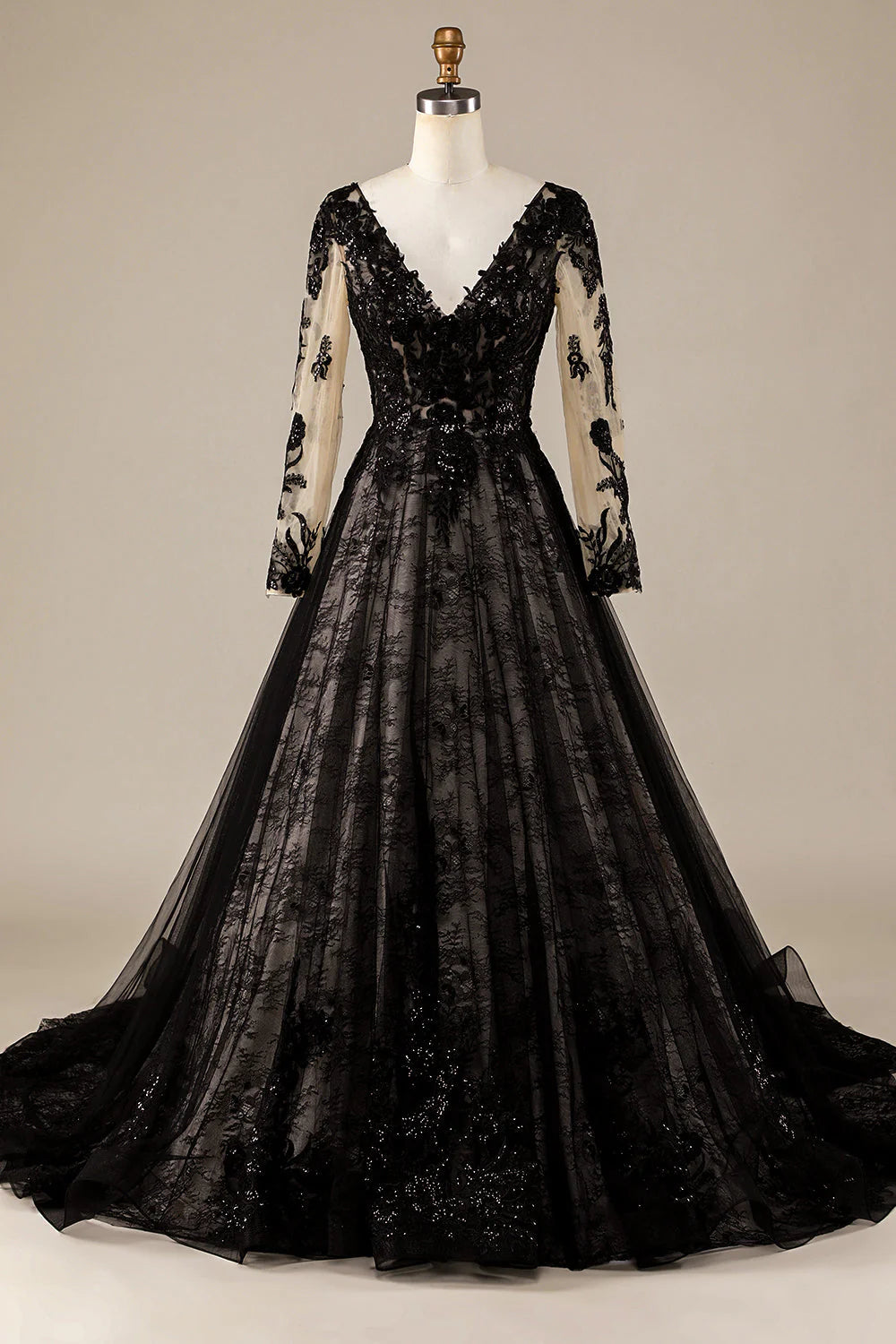 Glitzerndes schwarzes Brautkleid aus Spitze mit langen Ärmeln und Kapellenschleppe