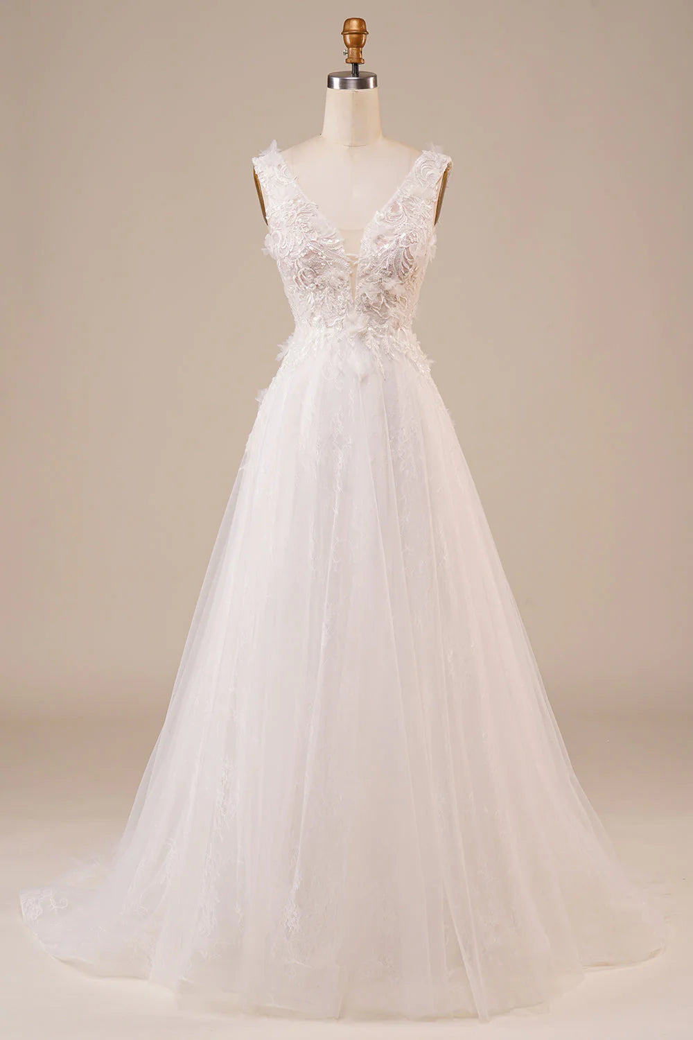 Langes, elfenbeinfarbenes Brautkleid mit glitzerndem Tüll und Perlen