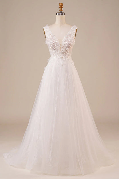 Langes, elfenbeinfarbenes Brautkleid mit glitzerndem Tüll und Perlen