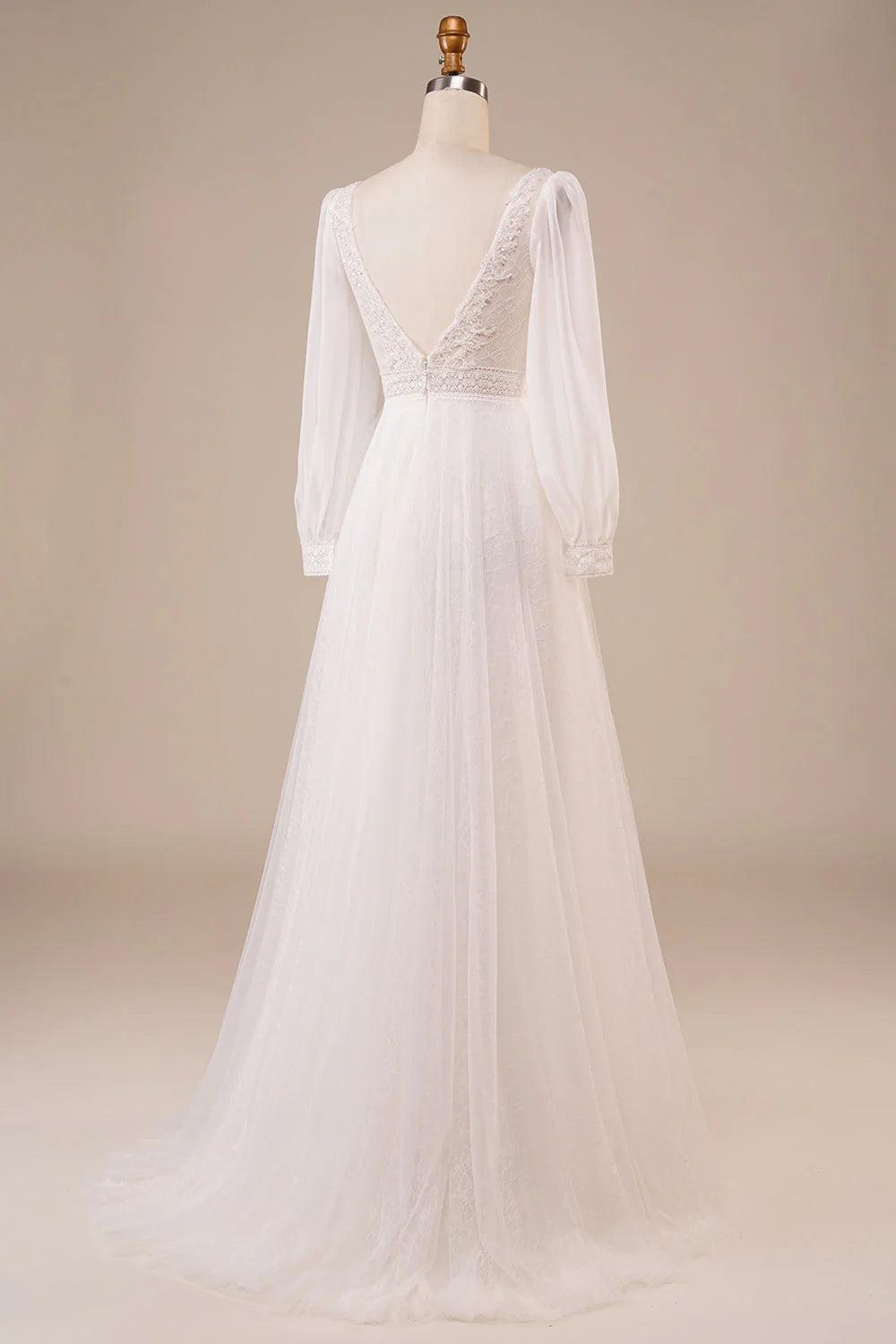 A-Linien-Brautkleid aus Tüll mit Perlenbesatz und Ärmeln in Elfenbein