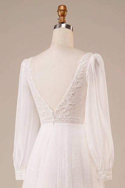 A-Linien-Brautkleid aus Tüll mit Perlenbesatz und Ärmeln in Elfenbein