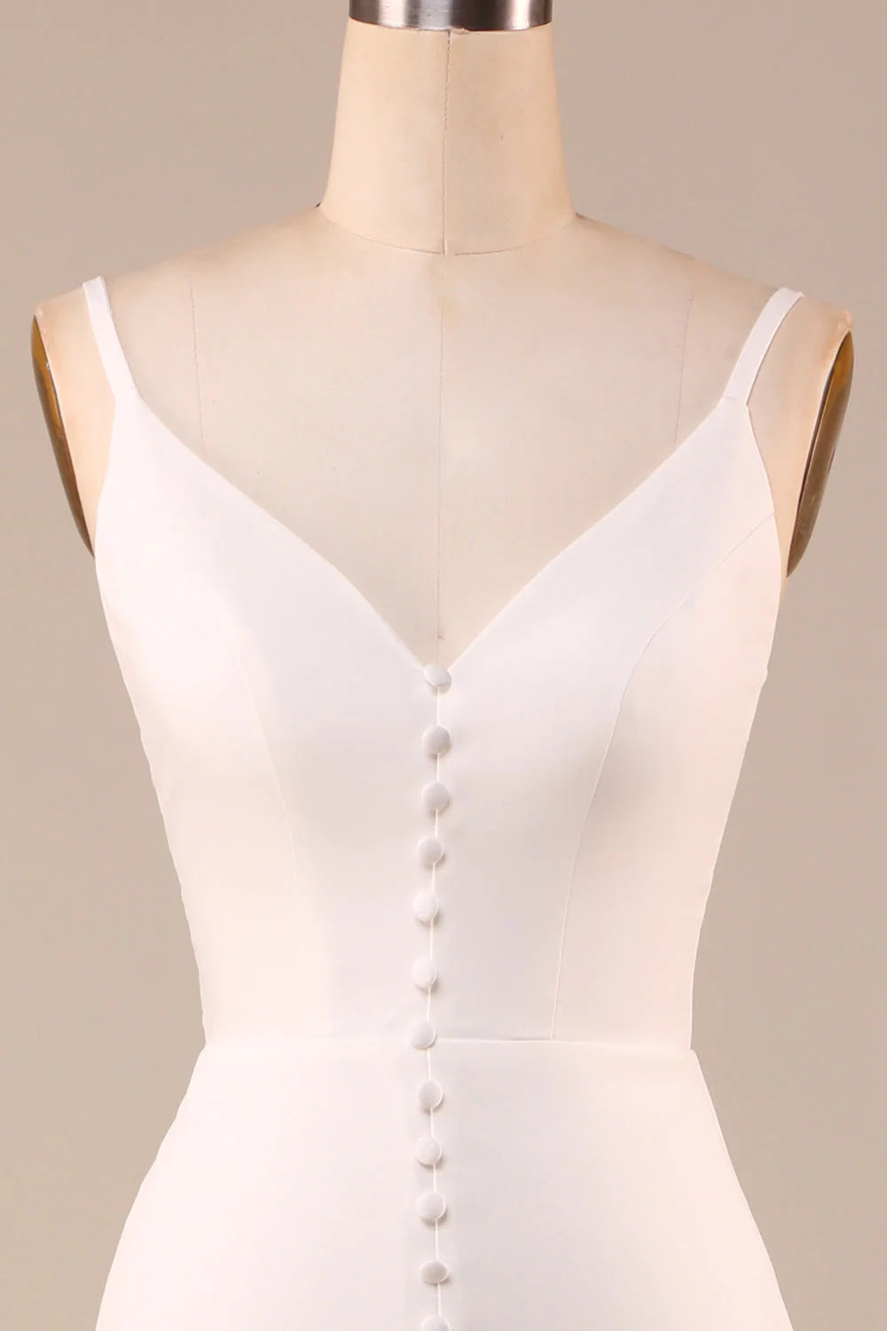 Schlichtes rückenfreies langes Brautkleid im Meerjungfrauenstil in Elfenbein mit Schlitz