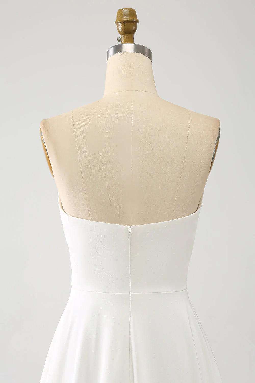 Elfenbeinfarbenes, langes Chiffon-Brautkleid in A-Linie mit 3D-Schmetterlingen und langen Ärmeln