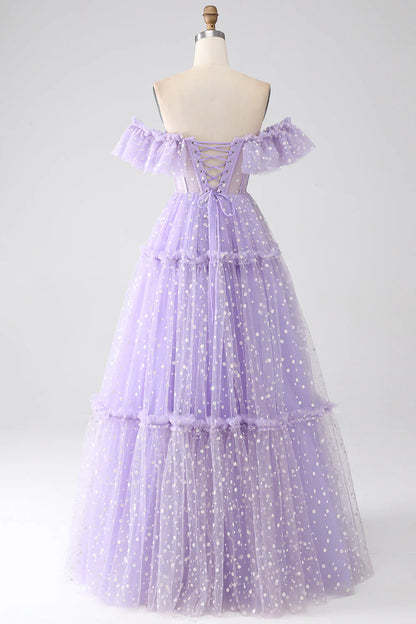 Vestido de fiesta con corsé lila y hombros descubiertos