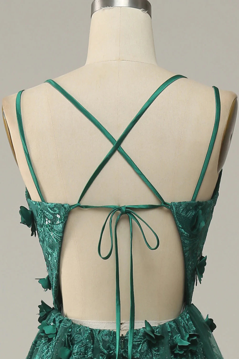 Vestido de fiesta de tul verde oscuro con corte en A y abertura