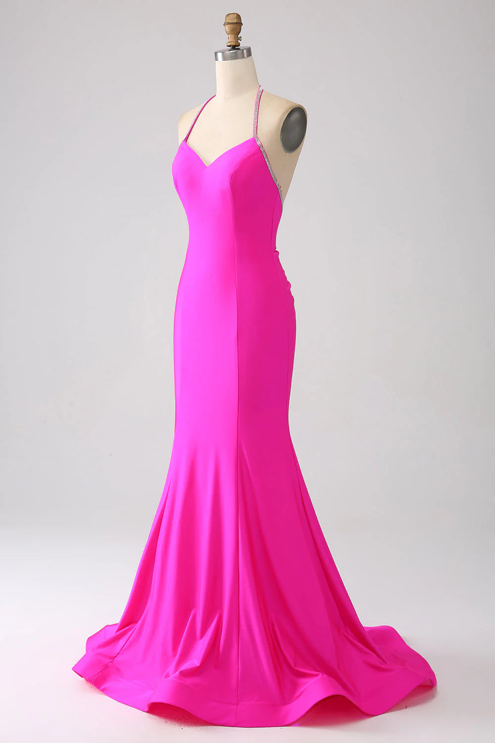 Vestido de fiesta largo fucsia de sirena, cuello halter, espalda descubierta