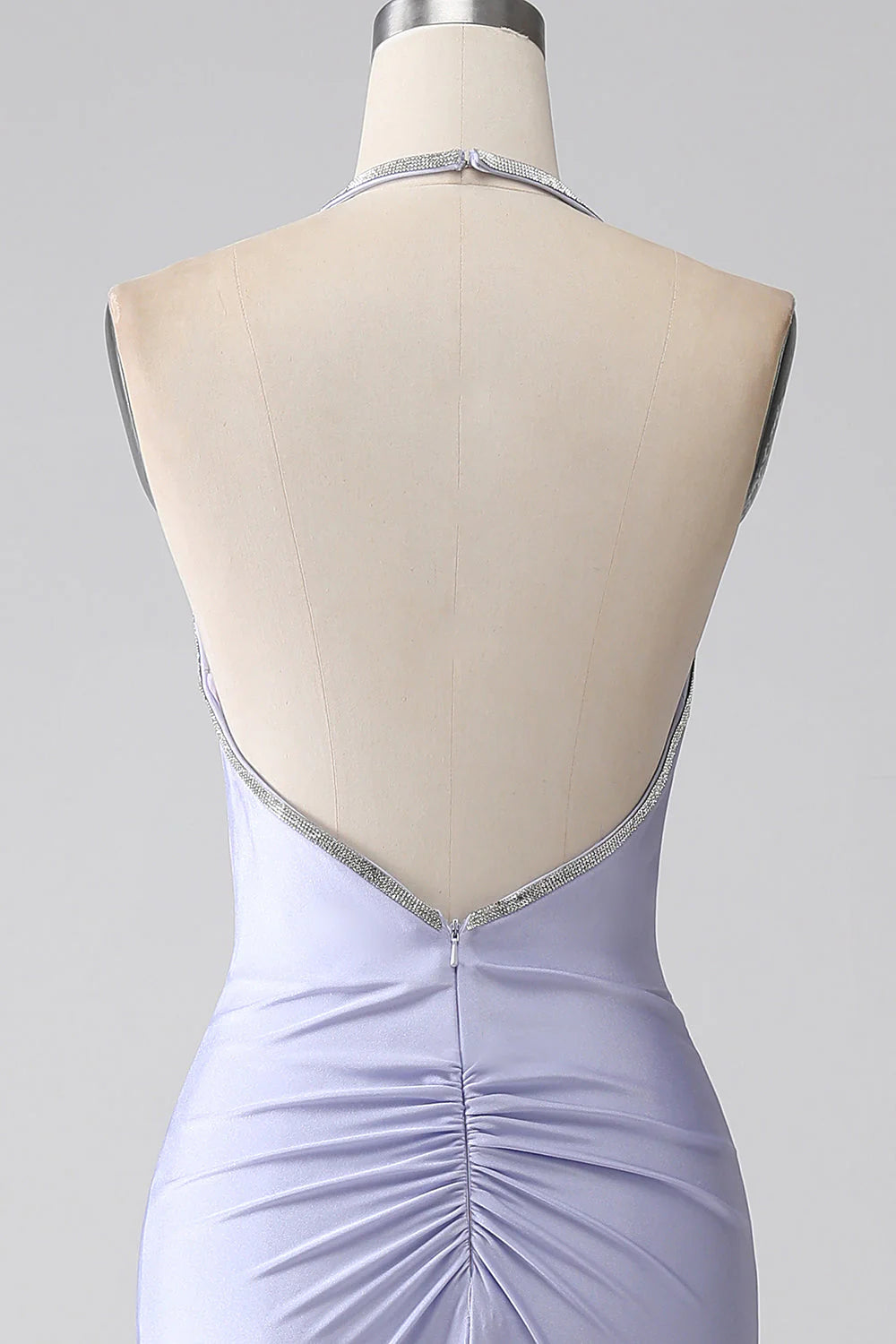 Vestido de fiesta largo fucsia de sirena, cuello halter, espalda descubierta