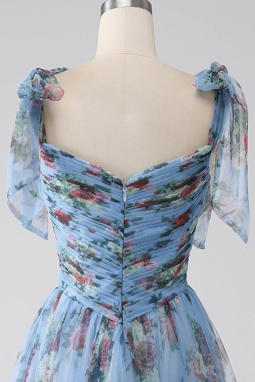 Vestido de fiesta largo con tirantes ajustables y estampado azul de corte A