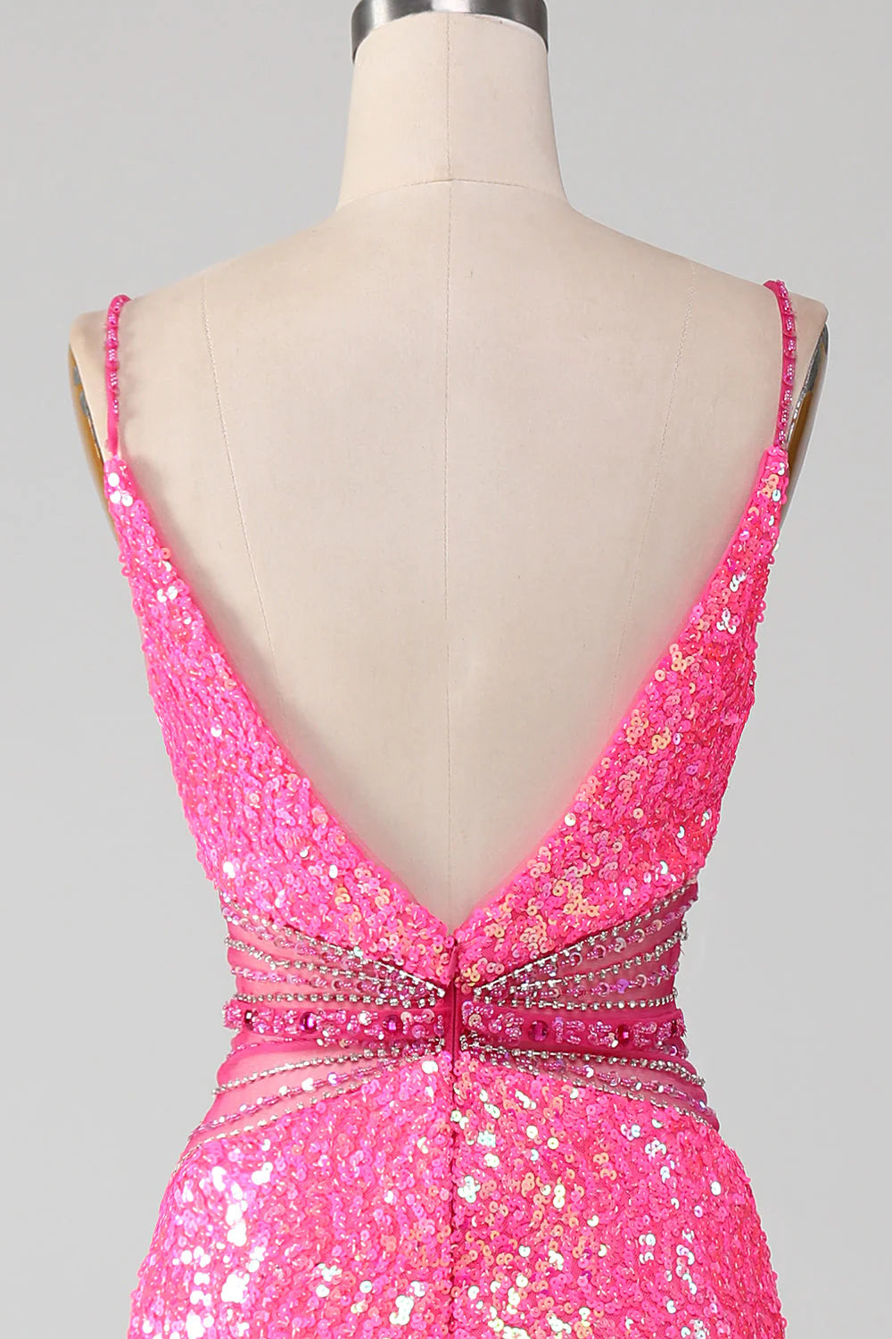 Vestido de fiesta de sirena con tirantes finos en rosa intenso y purpurina, con cintura de cuentas