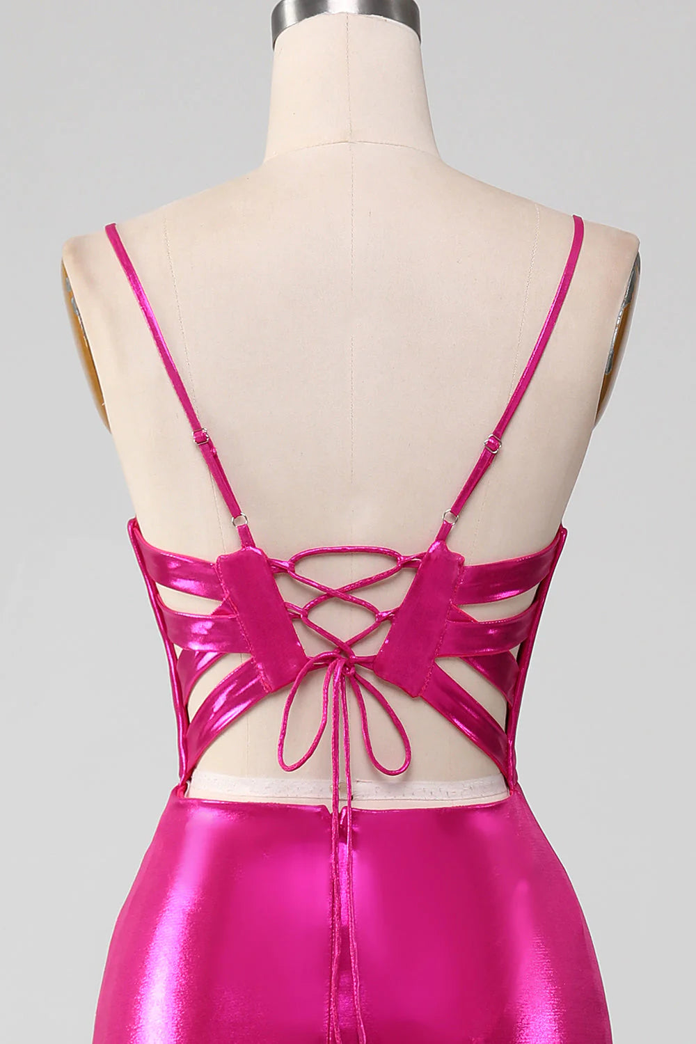 Vestido de fiesta sencillo de sirena rosa intenso brillante con abertura