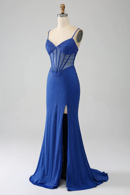Vestido de fiesta con corsé de sirena azul real y cuentas